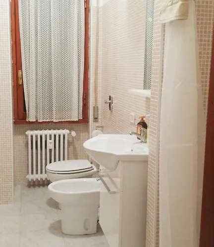 Apartment Center White